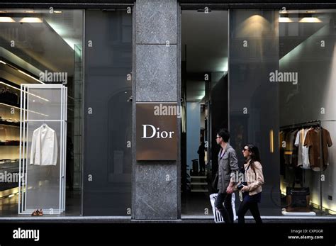 dior boutique montenapoleone|Shopping in Milan: Via Montenapoleone .